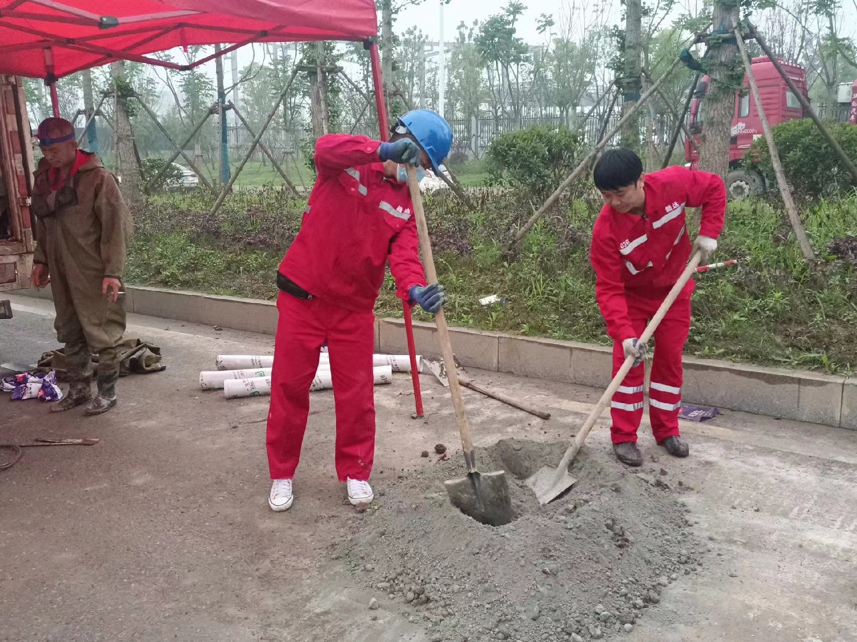 尖山管道疏通哪家好】及时进行市政管道清淤