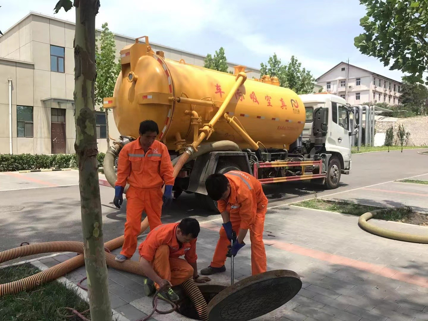 尖山化粪池清理与5-8吨吸粪车施工效率分析